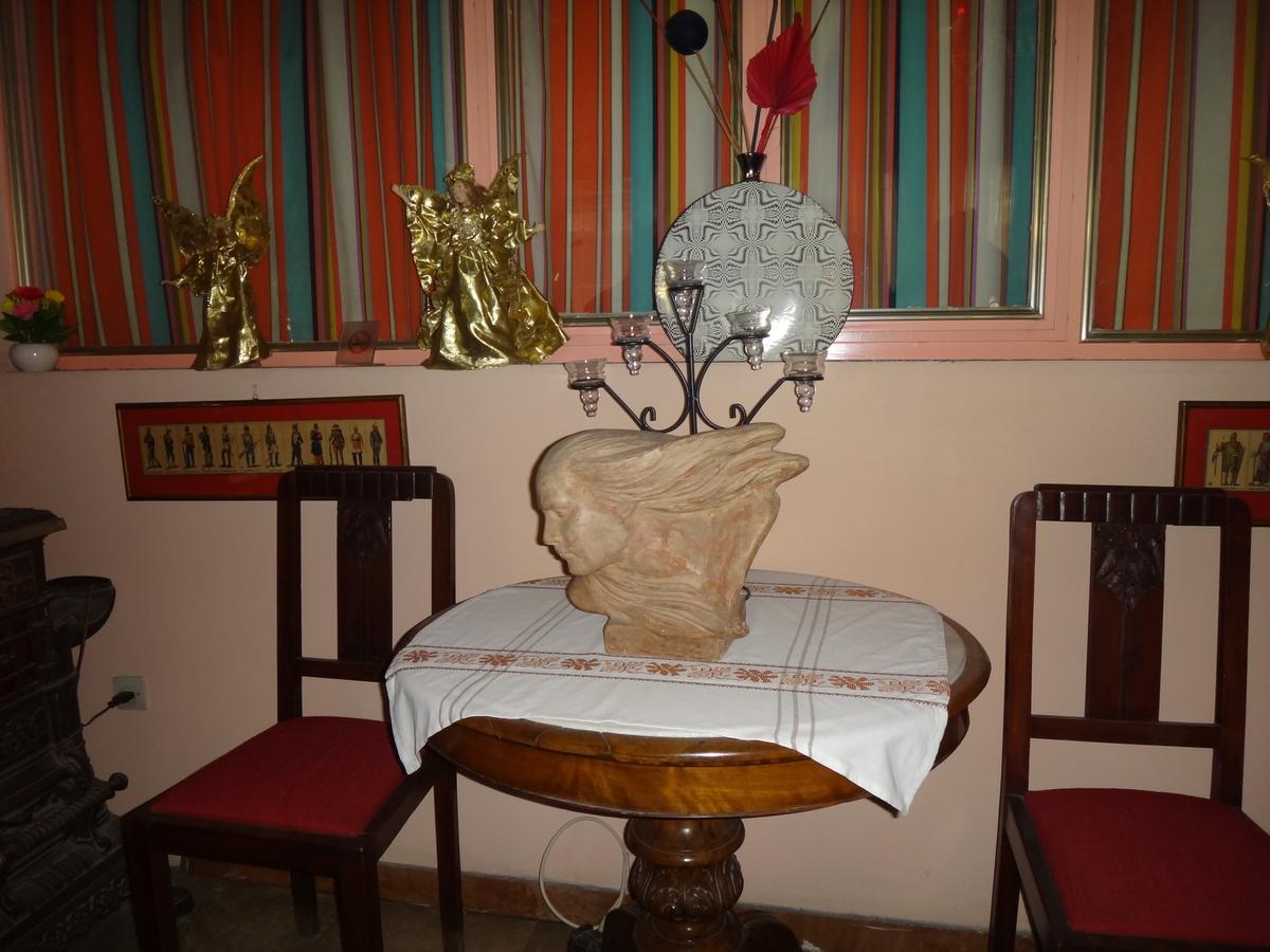 Hotel Frida Athene Buitenkant foto