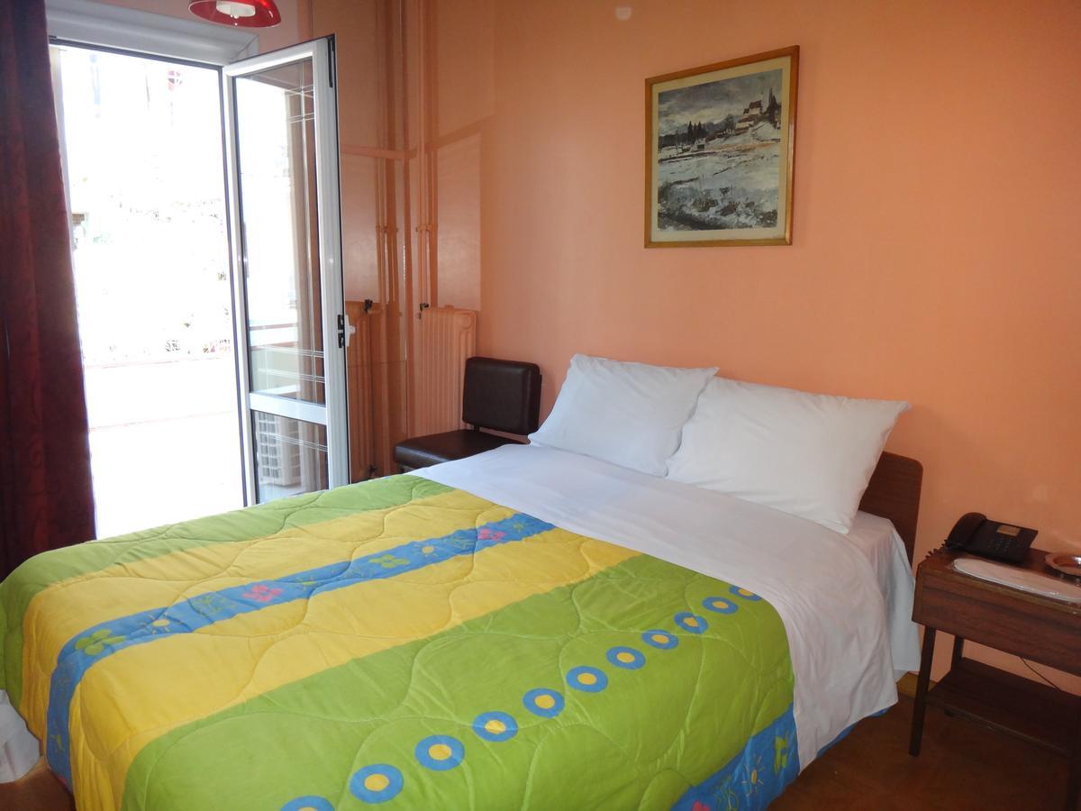 Hotel Frida Athene Buitenkant foto