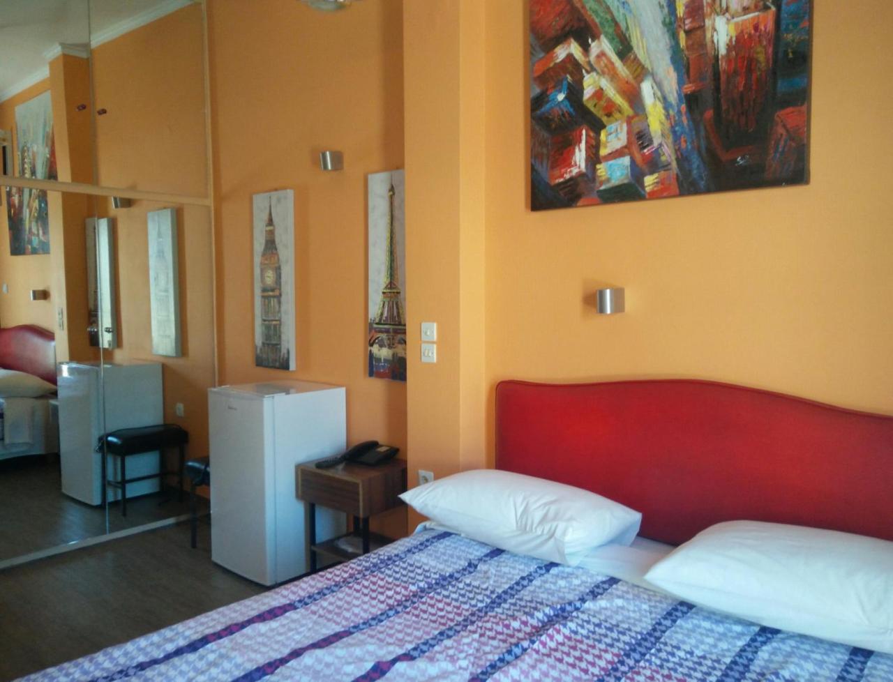 Hotel Frida Athene Buitenkant foto