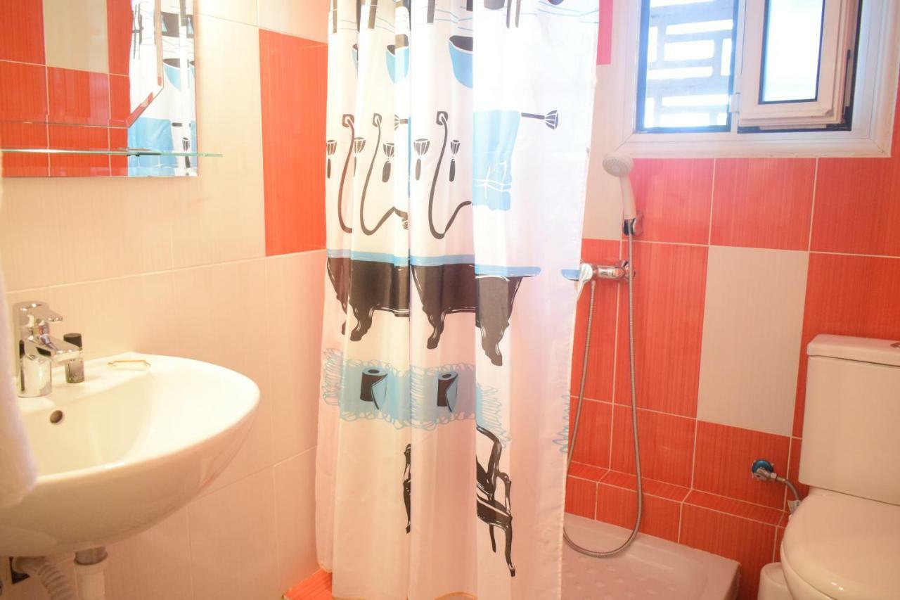 Hotel Frida Athene Buitenkant foto