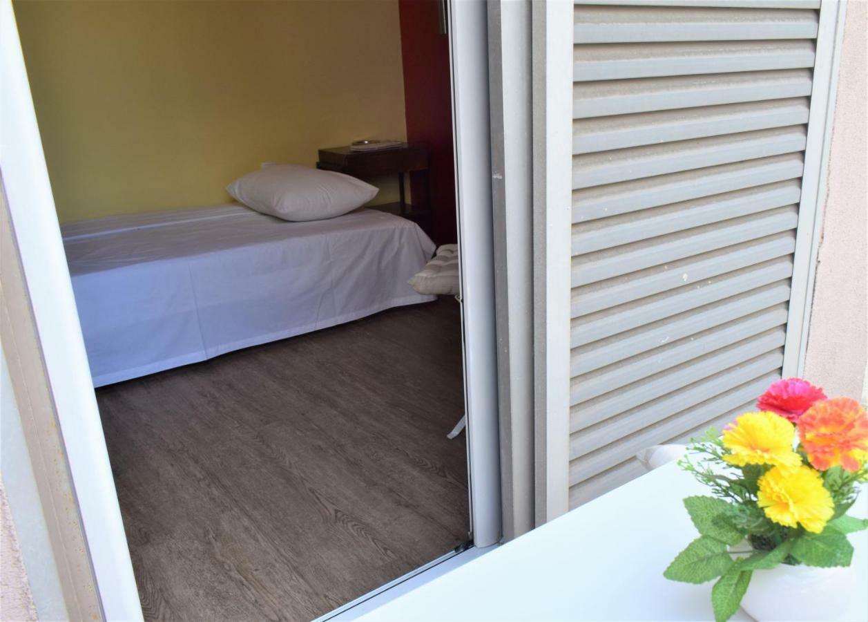 Hotel Frida Athene Buitenkant foto